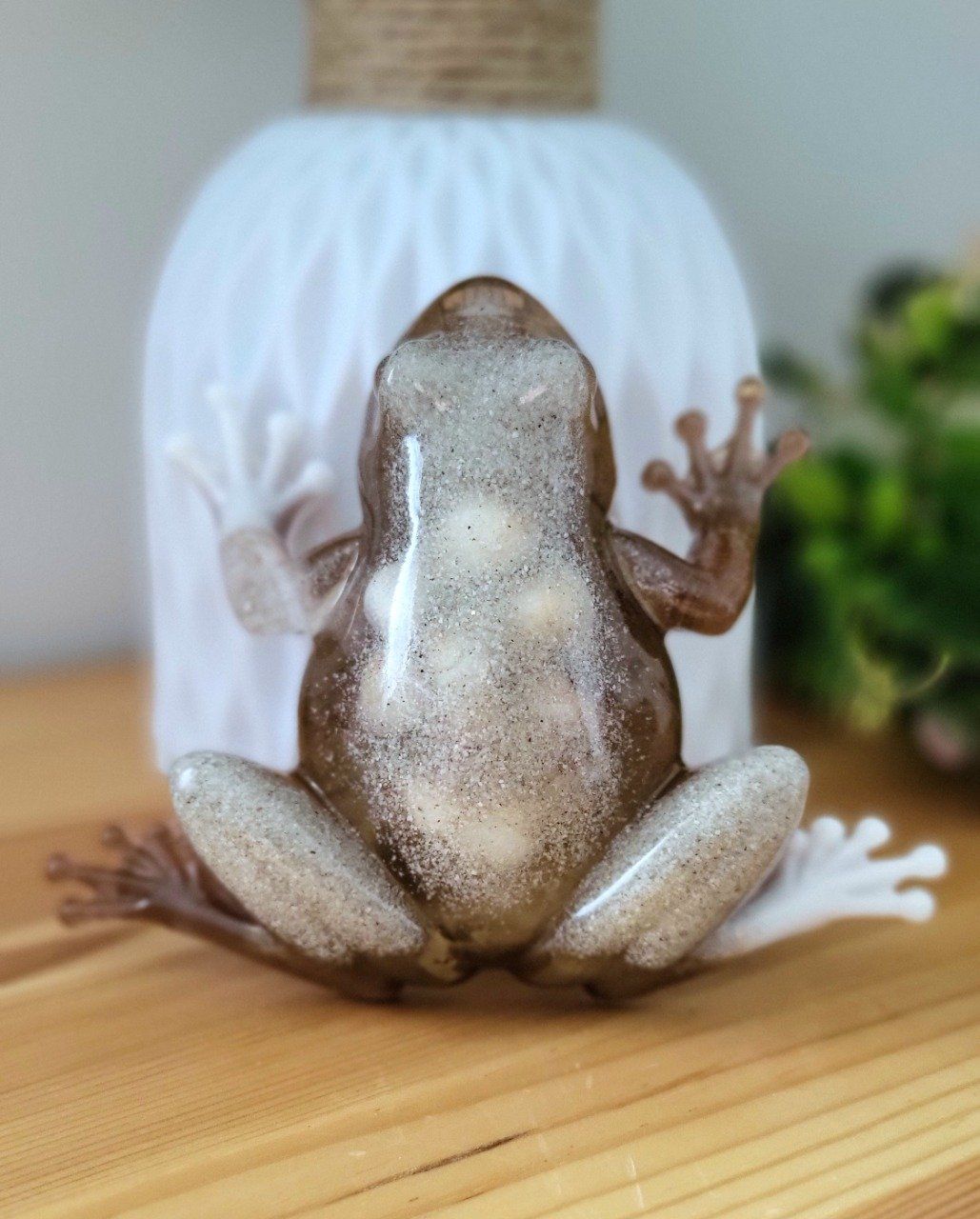 Broche Bijou Rétro Grenouille En Résine Marron/beige Avec Yeux En Cristaux – Style Vintage