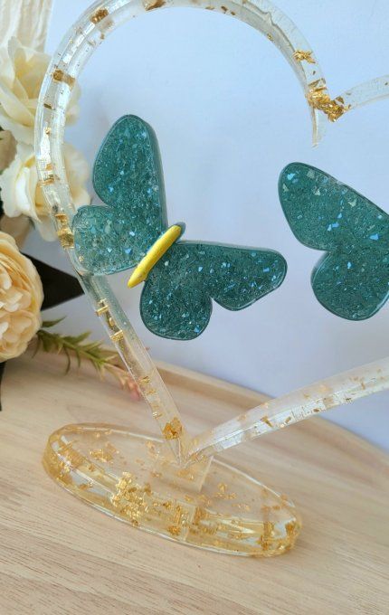 Coeur sur socle et ses papillons "effet diamant" Vert